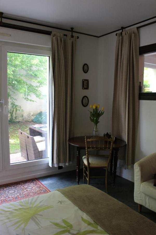 Apartment Le Garden Victoria - Canal & Cathedrale -30m2 & Garden